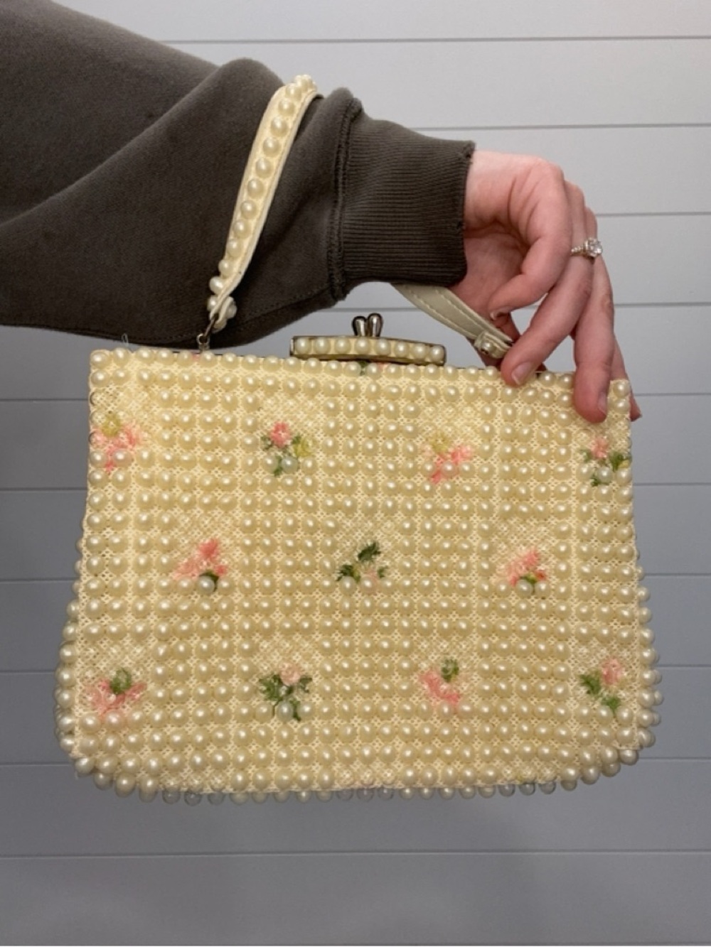 1950s Grandee Bead Cream Floral Frame-Top Handbag